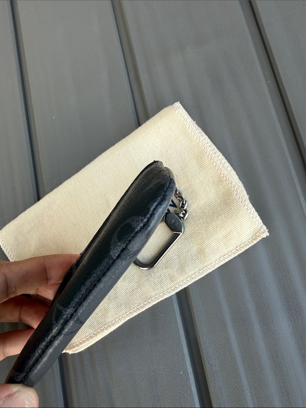 Louis Vuitton Eclipse Reverse Key Pouch with Silver Chain Clip - Picture 8 of 12